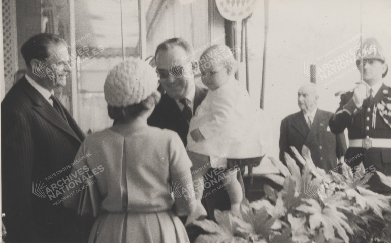 Portrait de S.A.S. le Prince Rainier III et de S.A.S. le Prince Albert II.