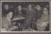 Vue des tables en extérieur.