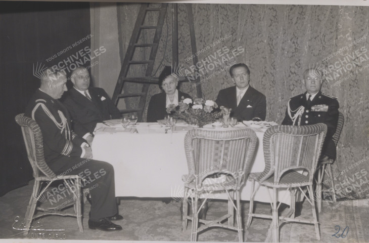 Vue de la table des personnalités du palais.