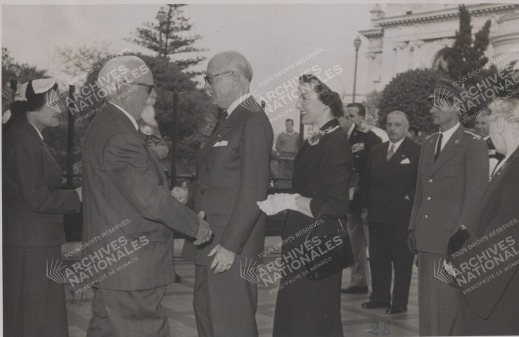 Accueil de S.A.S. le Prince Pierre et de S.A.S. la Princesse Antoinette.