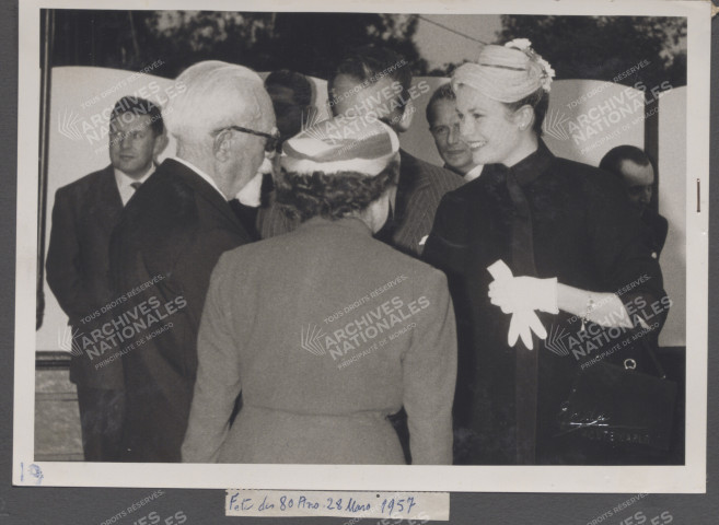 Arrivée de la Princesse Grace et de S.A.S. le Prince Rainier III.