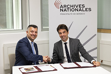 Thomas Brezzo, président du Conseil national, et Michaël Bloche, directeur des Archives nationales, après la signature de 3 conventions entre les deux entités. - Manuel Vitali / Direction de la Communication