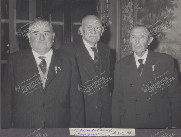 Remise de médaille.